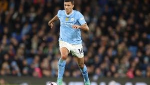 记者：皇马今夏尚未对曼城中场罗德里采取任何行动